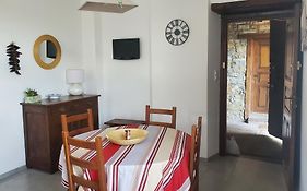 Logement Calme Et Authentique A Espelette