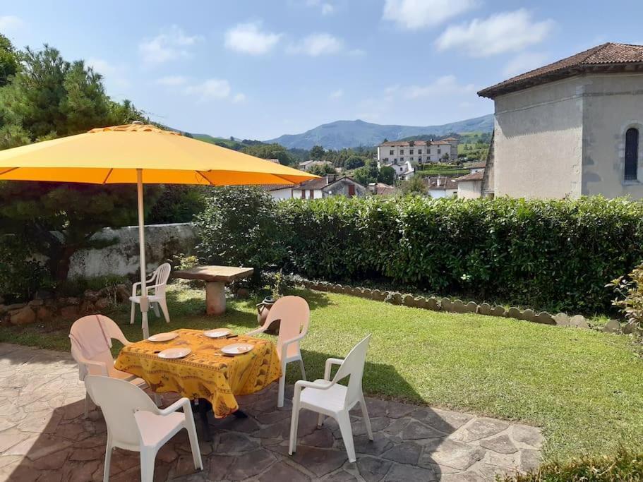 Logement Calme Et Authentique A Espelette Extérieur photo